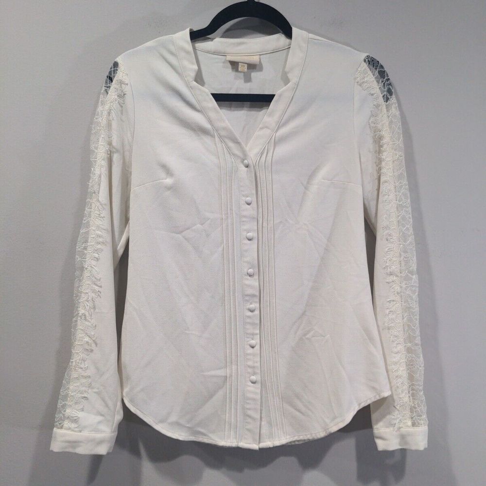 Modcloth Womens Lace Detail Sleeve Button Up Blouse Size XS Ivory Casual Top